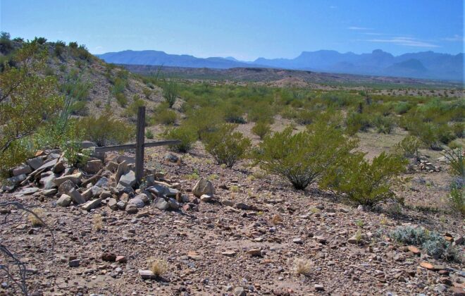 A lonely grave in Big Bend National Park